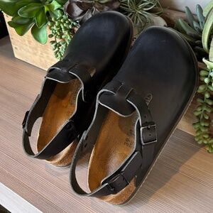 Birkenstock Boston Oiled-Leather Clogs  Blue  W 8.5